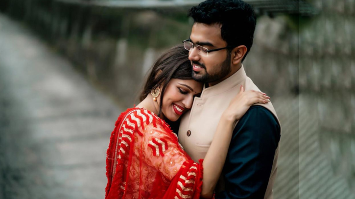 স্ত্রীর বিনয় ও ভালোবাসা: দুর্বলতা নয়, শক্তির চাবিকাঠি