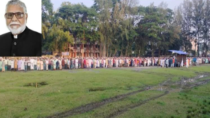 রাষ্ট্রীয় মর্যাদায় আজিজের দাফন সম্পন্ন