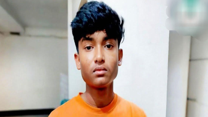 বিএনপির ব্যানারে জয় বাংলা স্লোগান দেওয়া কিশোর গ্রেফতার 