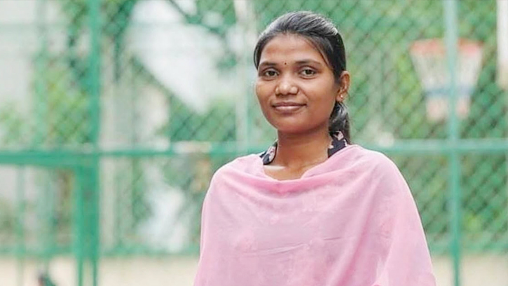 অভাব অনটনে বেড়ে উঠা চা-বাগানের কুসুম এশিয়ান ইউনিভার্সিটিতে