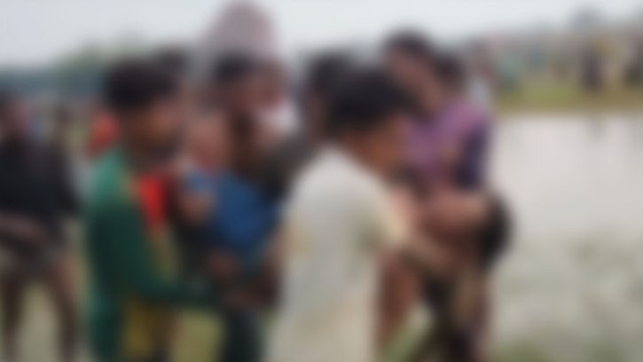 হাওরে বাঁধ কাটতে গিয়ে মাটিচাপায় যুবকের মৃত্যু