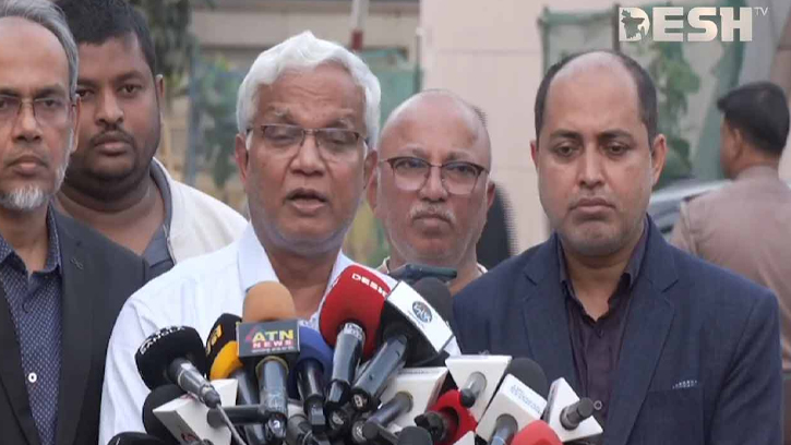 গুরুতর শারীরিক অবস্থার কারণে খালেদা জিয়াকে বিদেশে নিতে সময় লাগছে: ডা. জাহিদ