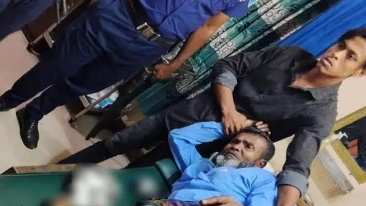 লক্ষ্মীপুরে গোলাগুলিতে পথচারী গুলিবিদ্ধ