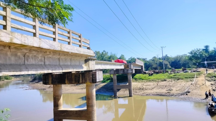 অসম্পূর্ণ খাসিয়ামারা সেতু, অতিষ্ঠ স্থানীয়রা