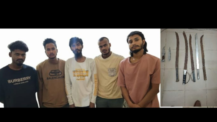 মৌলভীবাজারে দেশীয় অস্ত্রসহ ৫ যুবক আটক