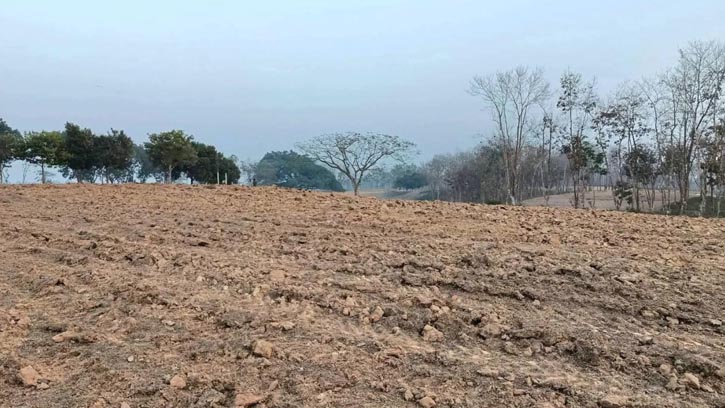 ঐতিহ্যবাহী পর্যটন কেন্দ্র গলফ মাঠ খুঁড়ে চা চাষের উদ্যোগে নিন্দা