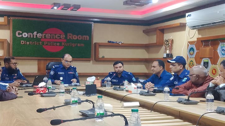 কুড়িগ্রামে সাংবাদিকদের সঙ্গে পুলিশ সুপার খন্দকার ফজলের মত বিনিময় 
