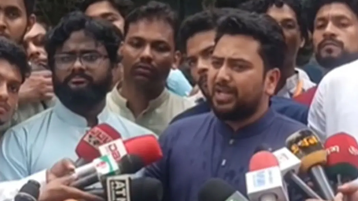 ‘দেখি কত সন্ত্রাসী আছে এই সরকারের’, গোলাপগঞ্জে যাওয়ার ঘোষণা নাহিদ ইসলামের