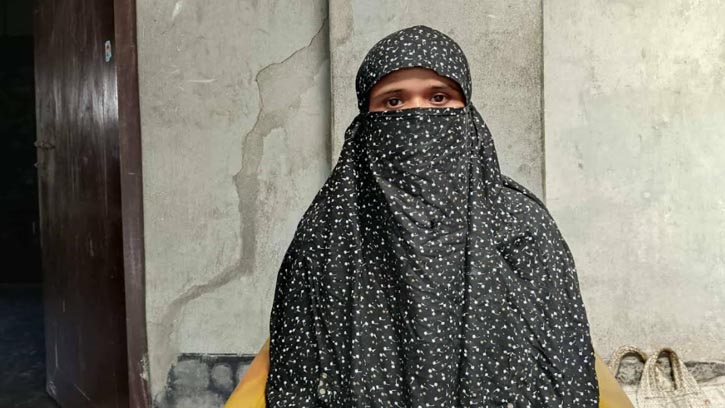 গৃহবধূকে শাবল দিয়ে হত্যাচেষ্টা, স্বামীসহ তিনজনের বিরুদ্ধে অভিযোগ