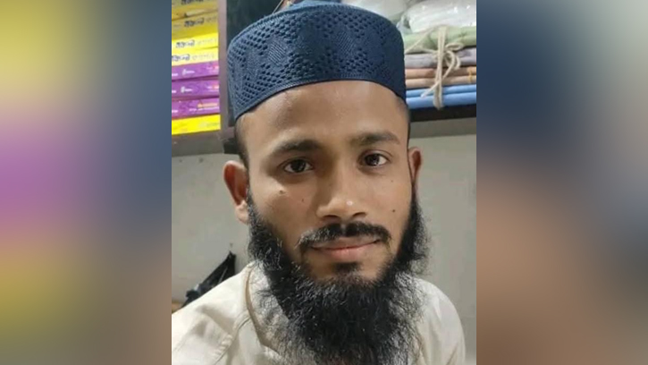 বেপরোয়া বাসের ধাক্কায় প্রাণ গেল যুবকের