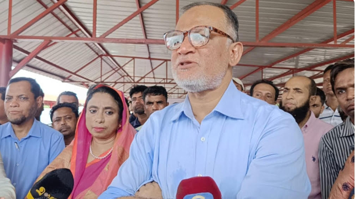 পারকি পর্যটন কমপ্লেক্স উন্নয়ন কাজ পরিদর্শনে পর্যটন উপদেষ্টা 