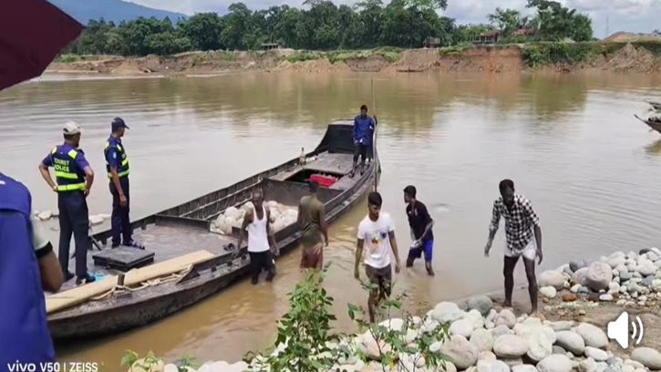 লুট হওয়া পাথর উদ্ধার করে প্রতিস্থাপন করছে প্রশাসন 