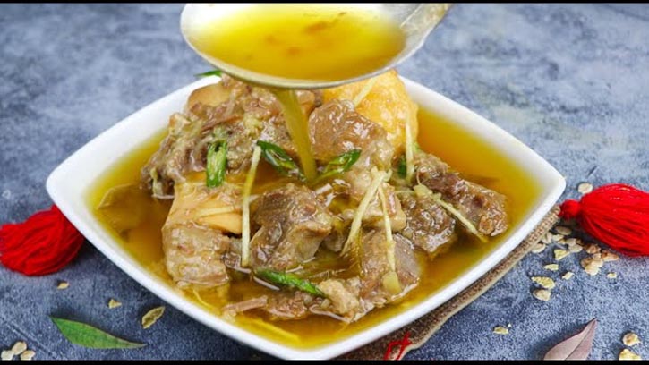 মসলা ছাড়াই স্বাদের রাজা: পেশোয়ারি গোশতের গোপন রেসিপি