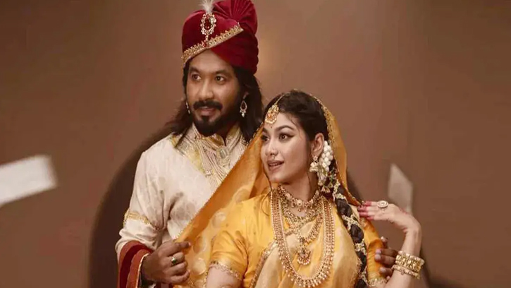 পারসা ইভানা-পলাশের রাজকীয় রোমান্স