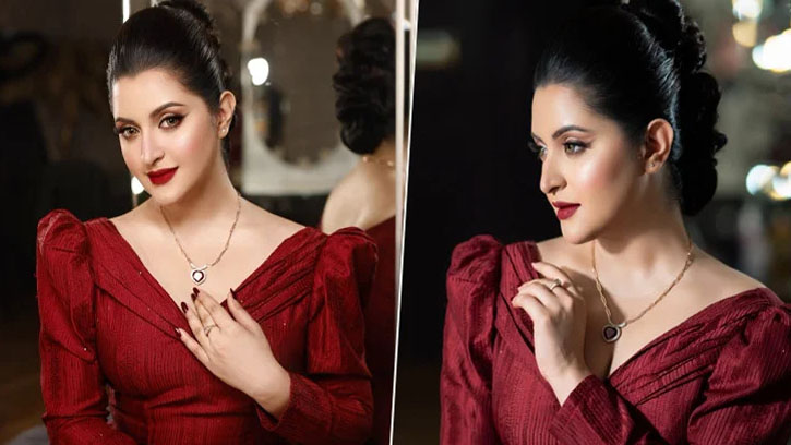 ৩০ সেকেন্ডের ভিডিওতেই ঝড় তুললেন পরীমনি