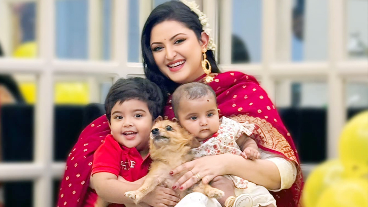 ডিভোর্সের পর ‘সিঙ্গেল মাদার’ নিয়ে যা বললেন পরীমণি