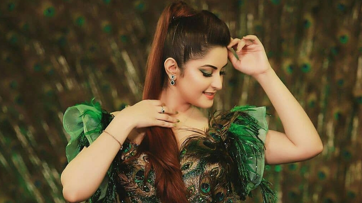 সমালোচকদের জন্য পরীমণির জবাব: খারাপ লাগছে না