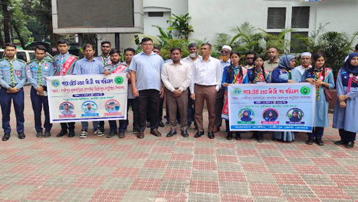 গাজীপুর থেকে ১৫০ কিলোমিটার হেঁটে রোভার স্কাউটদের পরিভ্রমণ