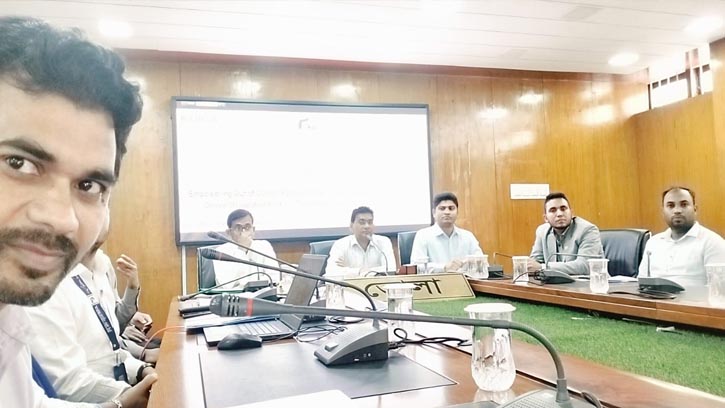 জেলা প্রশাসকের সভা কক্ষে লার্নিং শেয়ারিং মিটিং অনুষ্ঠিত হয়