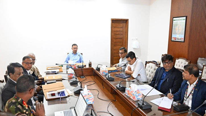 বস্ত্র ও পাট মন্ত্রণালয় সংশ্লিষ্টদের সঙ্গে প্রধানমন্ত্রীর বৈঠক অনুষ্ঠিত