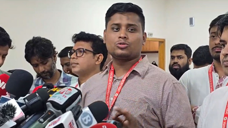 ইসি নিয়ে ক্ষোভ প্রকাশ করেছেন হাসনাত আবদুল্লাহ