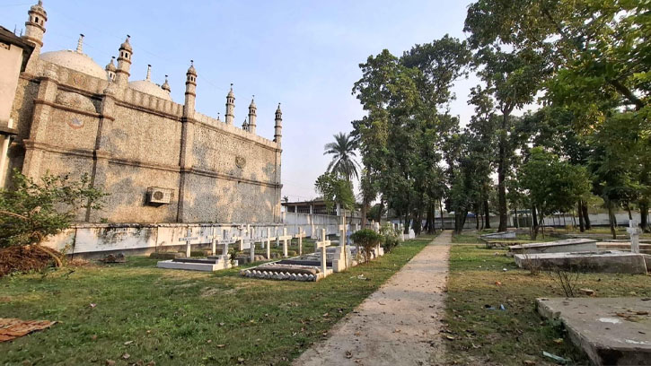 ভিন্ন ধর্ম, একই মানবিকতা: সৈয়দপুরে সম্প্রীতির অনন্য এক চিত্র