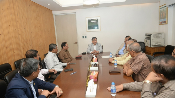 স্বরাষ্ট্রমন্ত্রীর সঙ্গে পূজা উদযাপন পরিষদের বৈঠক অনুষ্ঠিত