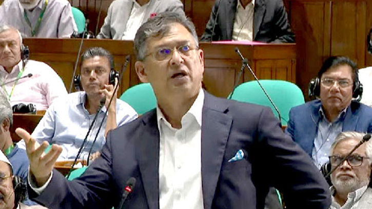  বিসিবিতে ‘বাপের দোয়া মায়ের দোয়া’ কমিটি করিনি: সমালোচনার জবাবে স্বরাষ্ট্রমন্ত্রী