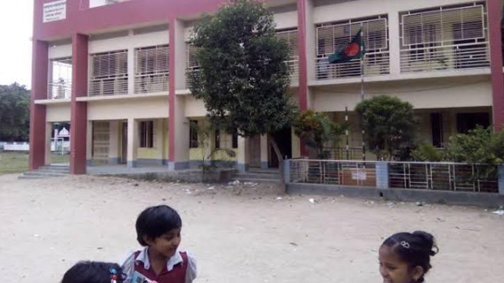 বাঞ্ছারামপুরে ১৩৯টি প্রাথমিক বিদ্যালয়ের ৩৮ টিতেই নেই প্রধান শিক্ষক 
