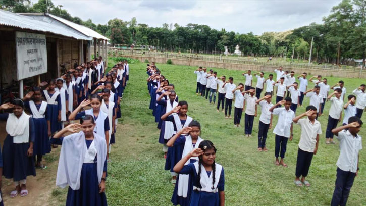 চা শ্রমিকদের স্বপ্নে গড়া স্কুল, শিশুরা গড়ছে আগামীর পথ