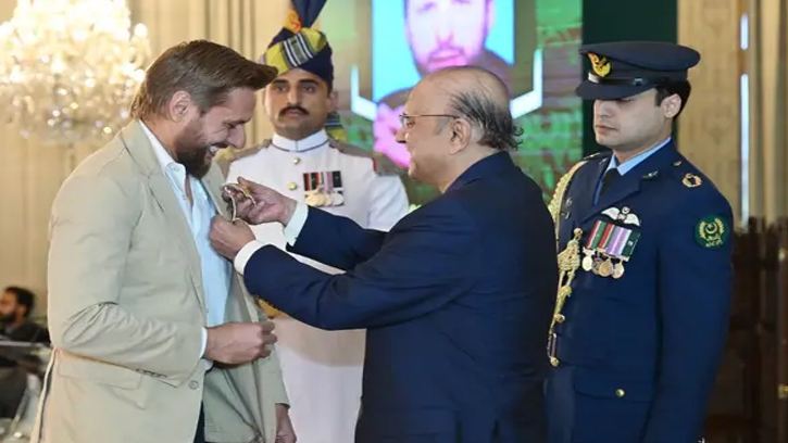 রাষ্ট্রীয় সম্মান পেলেন পাকিস্তানি কিংবদন্তি শহীদ আফ্রিদি