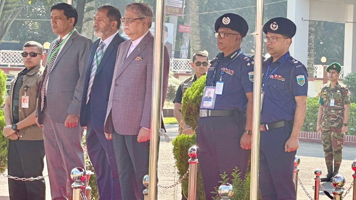 দীর্ঘদিন পর নিজ মাটিতে রাষ্ট্রপতি, উৎসবমুখর পাবনা শহর