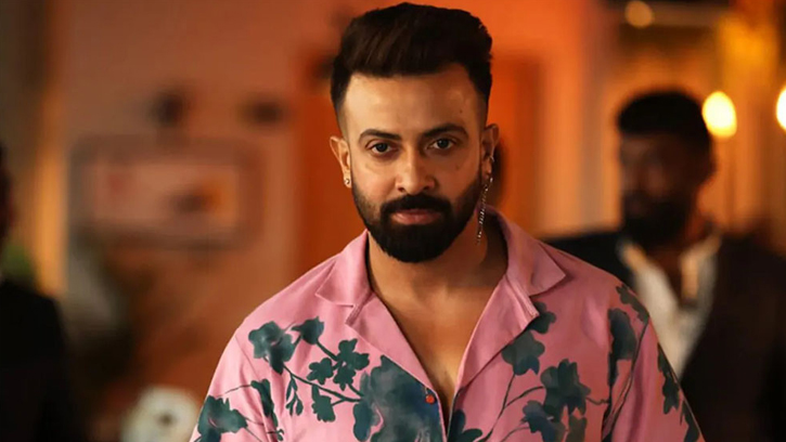 নতুন বিজ্ঞাপনে শাকিব খান, পারিশ্রমিক নিয়ে উঠছে প্রশ্ন