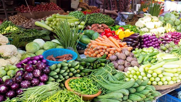 সরবরাহ বেড়েছে, তবু কমছে না শীতের সবজির দাম
