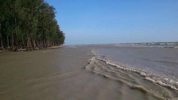 তারুয়া সমুদ্রসৈকতে যেভাবে পৌঁছাবেন