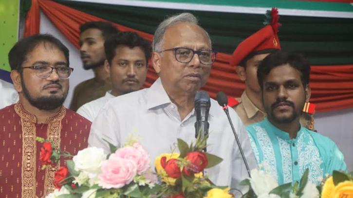 তরুণদের বাধ্যতামূলক সামরিক প্রশিক্ষণ দিতে হবে