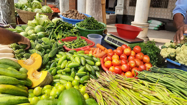 রাজধানীর সবজির বাজারে কিছুটা স্বস্তি