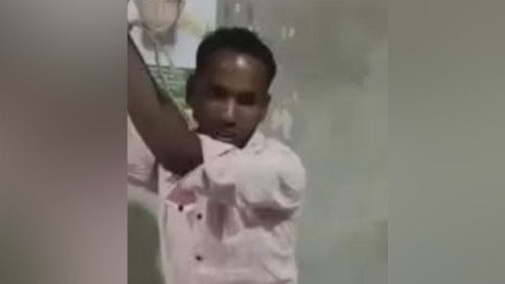 কমলনগরে শ্রমিককে বেঁধে নির্যাতন, ভিডিও ভাইরাল