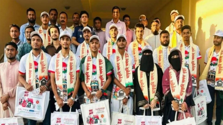 আহত জুলাই যোদ্ধাদের উপহার প্রদান