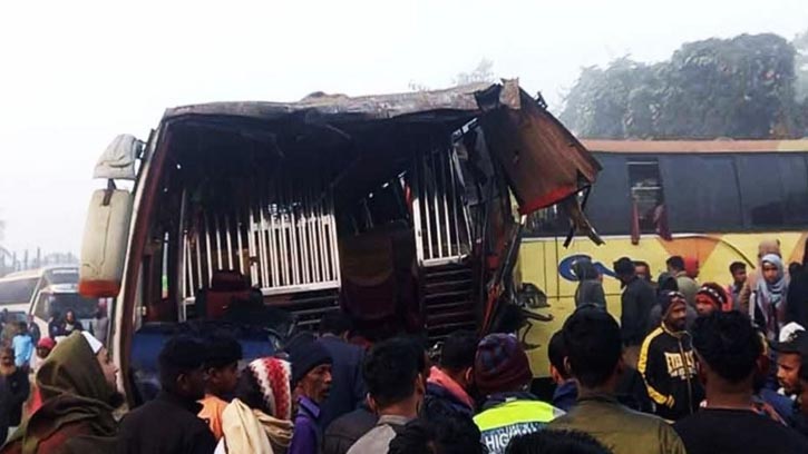 সিলেটে ভয়াবহ সড়ক দুর্ঘটনা: তিন বাসের সংঘর্ষে নিহত ২