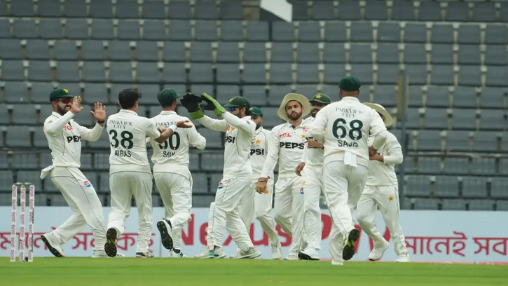 ব্যাটিং বিপর্যয়ে বাংলাদেশ, দ্রুত সাজঘরে ওপেনাররা