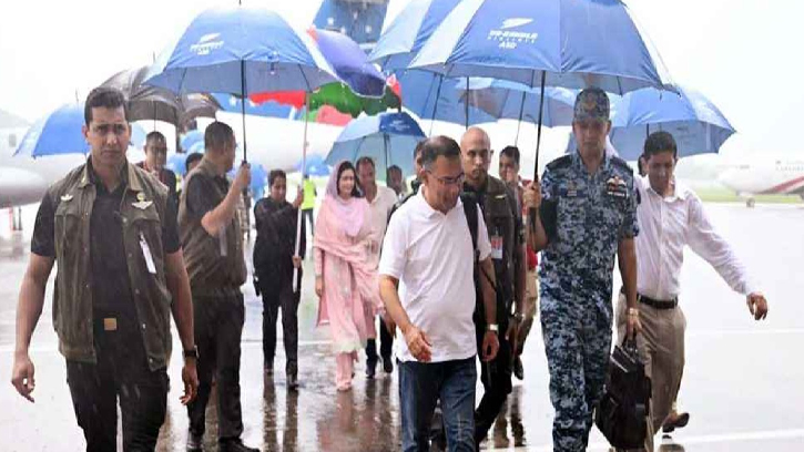 সিলেটে পৌঁছেই শাহজালালের মাজারে প্রধানমন্ত্রী তারেক রহমান