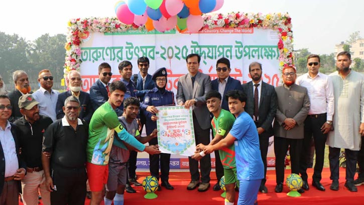 বরিশাল জেলা প্রশাসনের উদ্যোগে আন্তঃকলেজ ফুটবল টুর্নামেন্ট শুরু