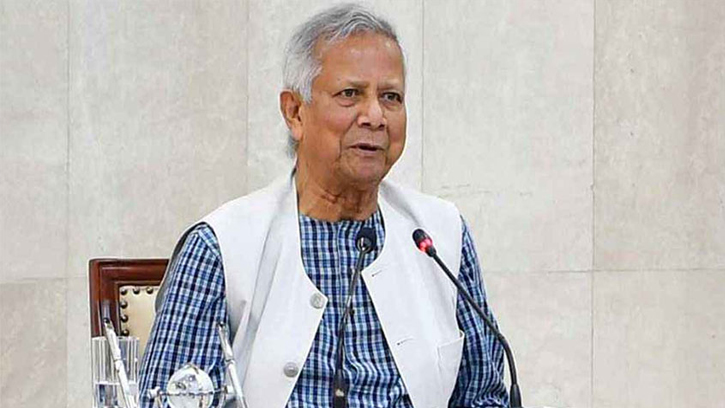 কিছু ব্যক্তি ব্যাগভর্তি টাকা ব্যাংক থেকে নিয়ে পালিয়েছে: প্রধান উপদেষ্টা