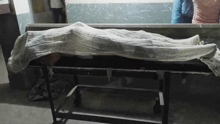কাভার্ডভ্যানের পেছনে মোটরসাইকেলের ধাক্কায় মৃত্যু ১ 