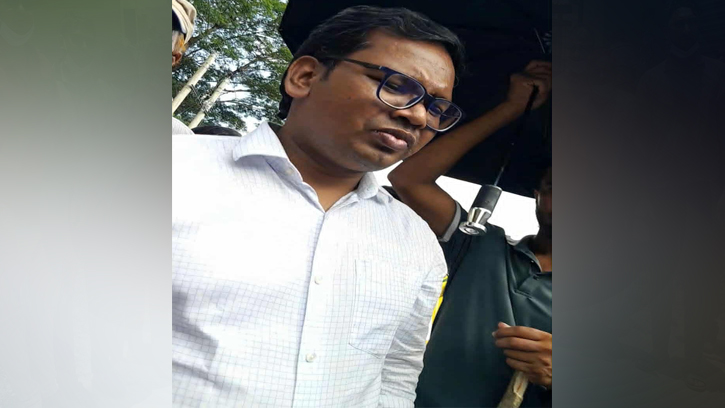 চট্টগ্রাম বিভাগীয় ভূ-সম্পত্তি কর্মকর্তার ভিডিও ভাইরাল!