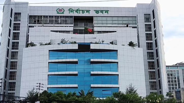 দেশে নতুন ভোটার তালিকায় যুক্ত হলো ৬ লাখের বেশি ভোটার