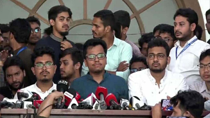 ডাকসুর ভিপি নির্বাচিত সাদিক কায়েম, জয়কে বললেন শিক্ষার্থীদের বিজয়