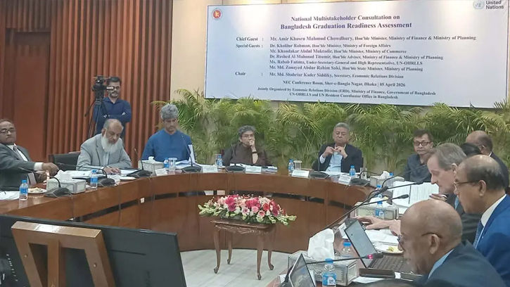 অর্থনীতির চলমান সংকট নিয়ে কথা বললেন অর্থমন্ত্রী
