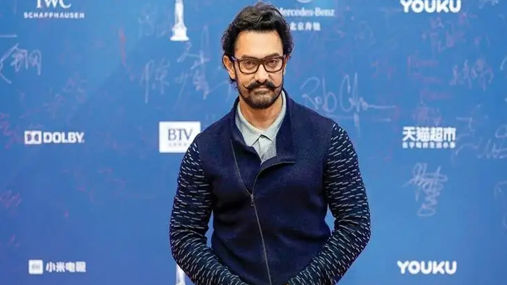 সোশ্যাল মিডিয়া নিয়ে এখনই ভাবা দরকার: আমির খান